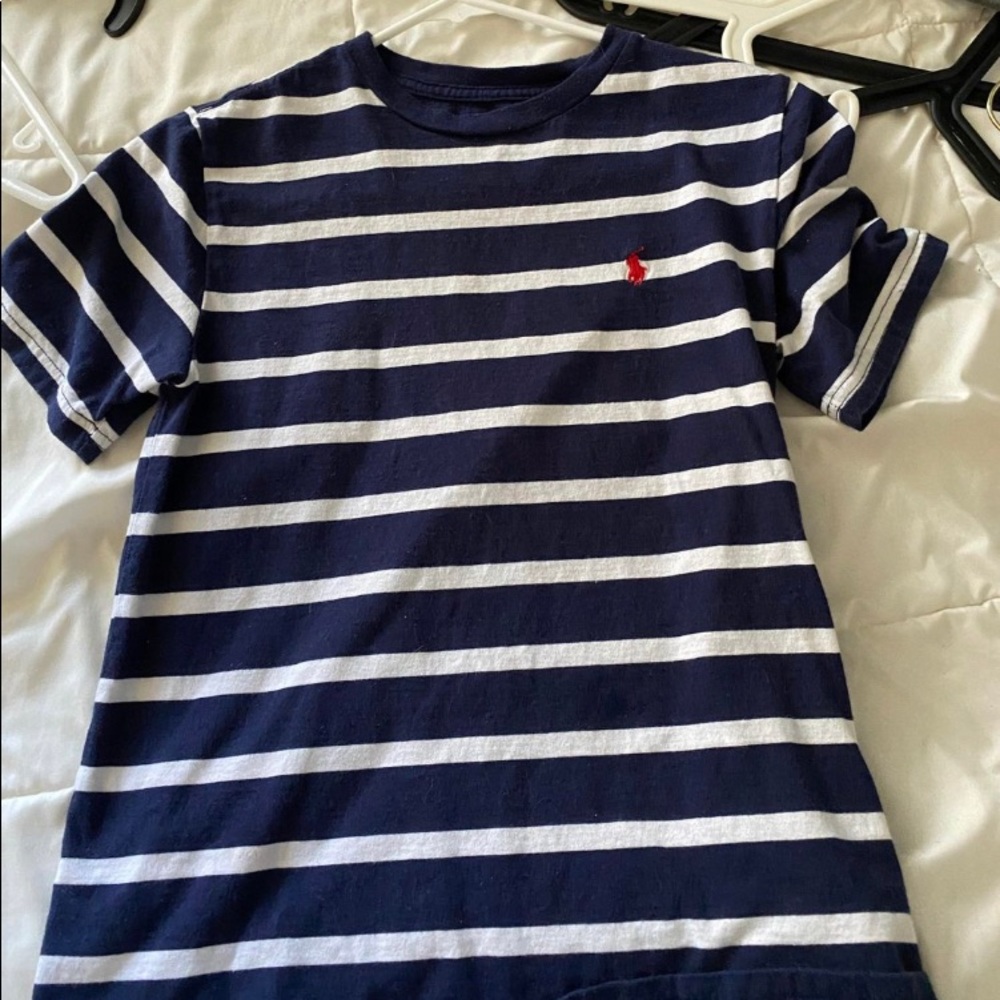 polo t-shirt